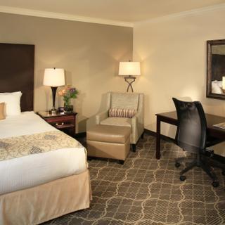 Best Western Danville Sycamore Inn | Danville, California | King bedroom with work desk