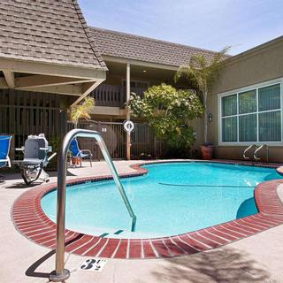 Best Western Danville Sycamore Inn | Danville, California | View of pool from stairs